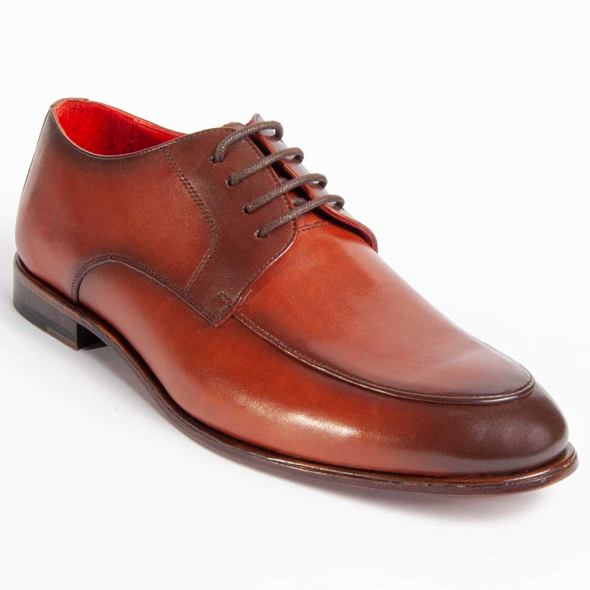 Edle Derby-Schuhe mit Einsatznaht