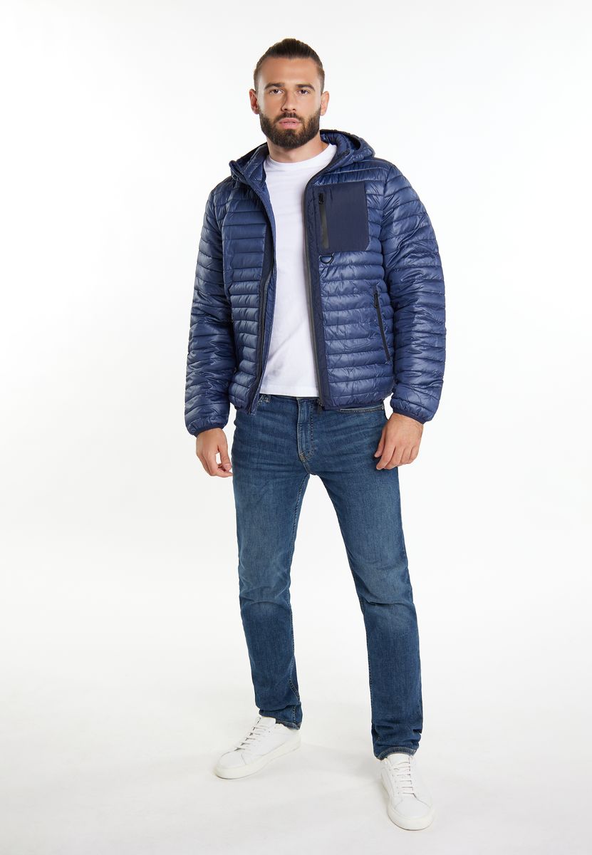 Leichte Steppjacke mit Kapuze