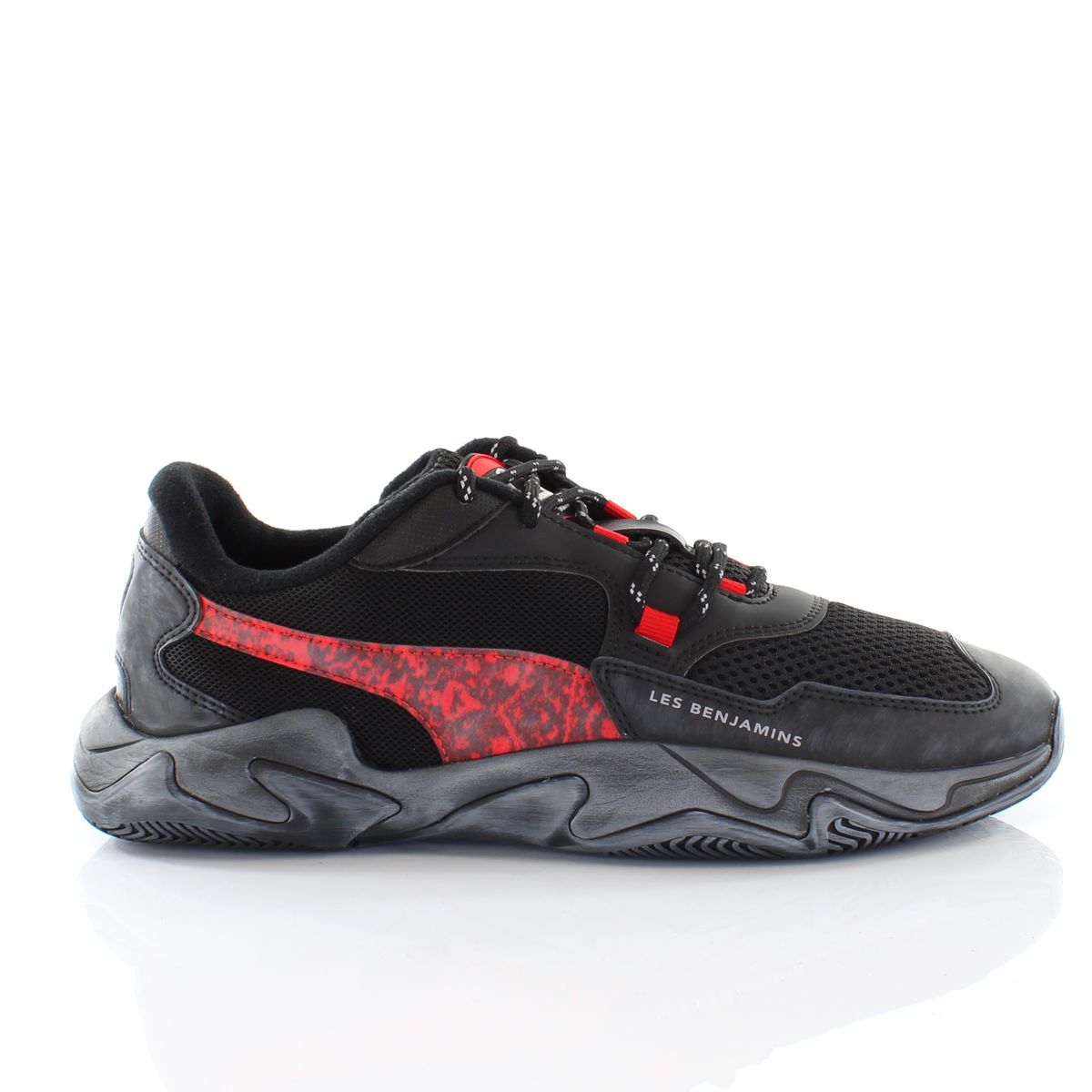 Sturmartige Low-Top Laufschuhe