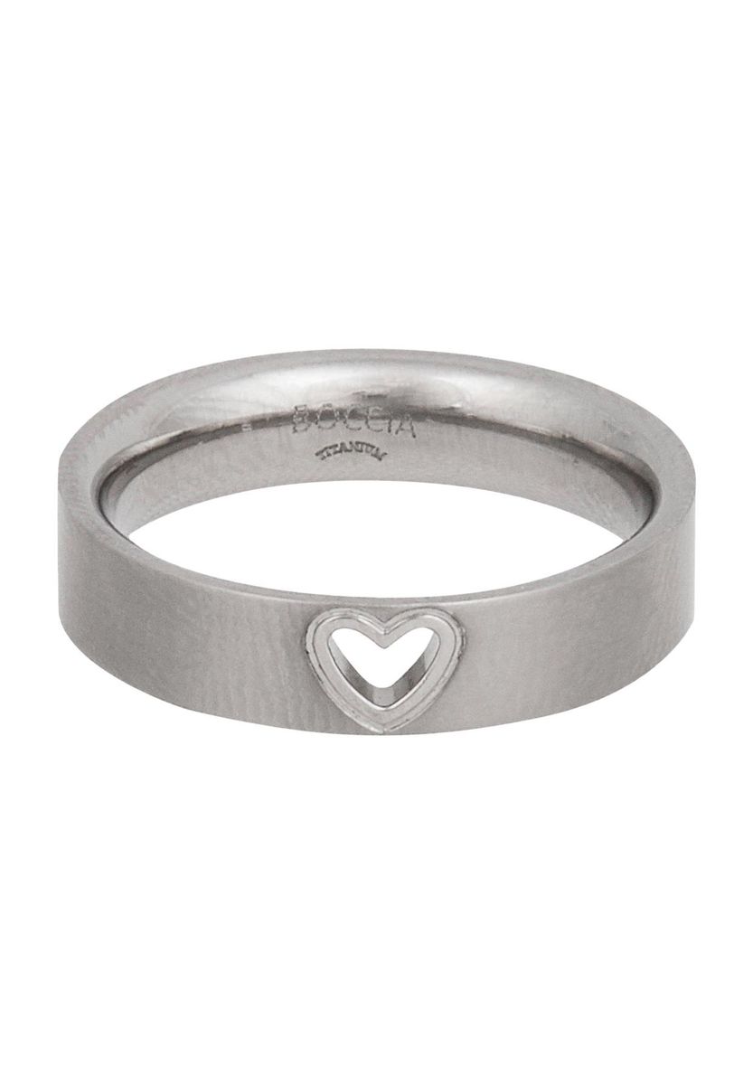 Titanring mit Herz Ausschnitt Detail