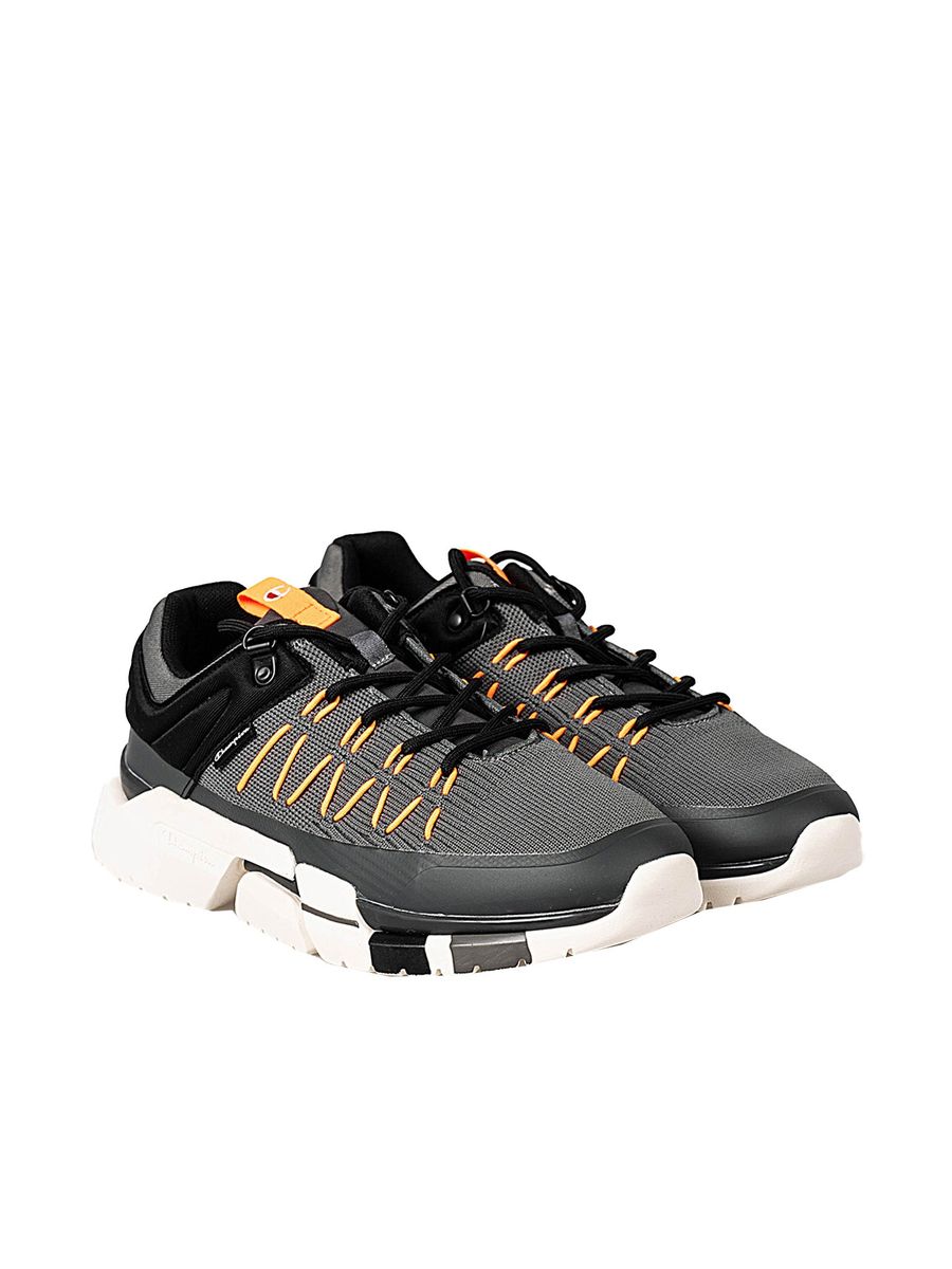 Sportliche Mesh-Sneaker mit Materialmix