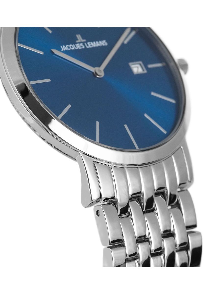 Minimalistische Edelstahl-Uhr mit blauem Zifferblatt