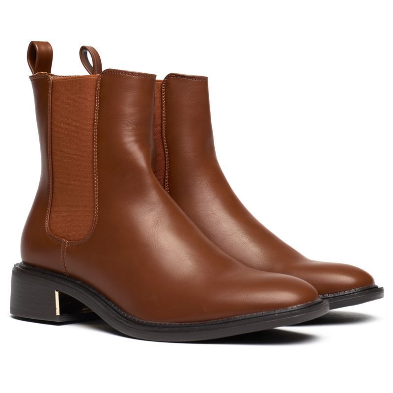 Klassische Chelsea-Boots mit Metalldetail