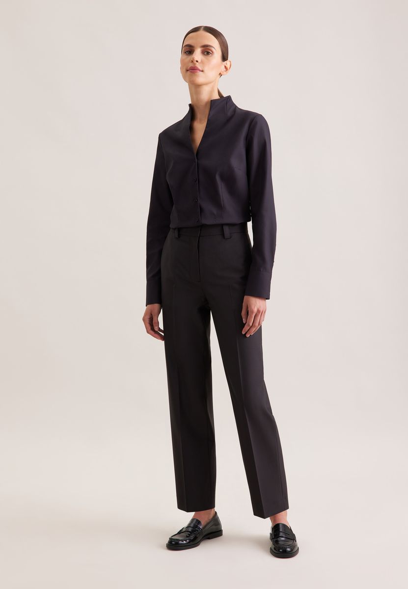 Slim Fit Kelchkragenbluse