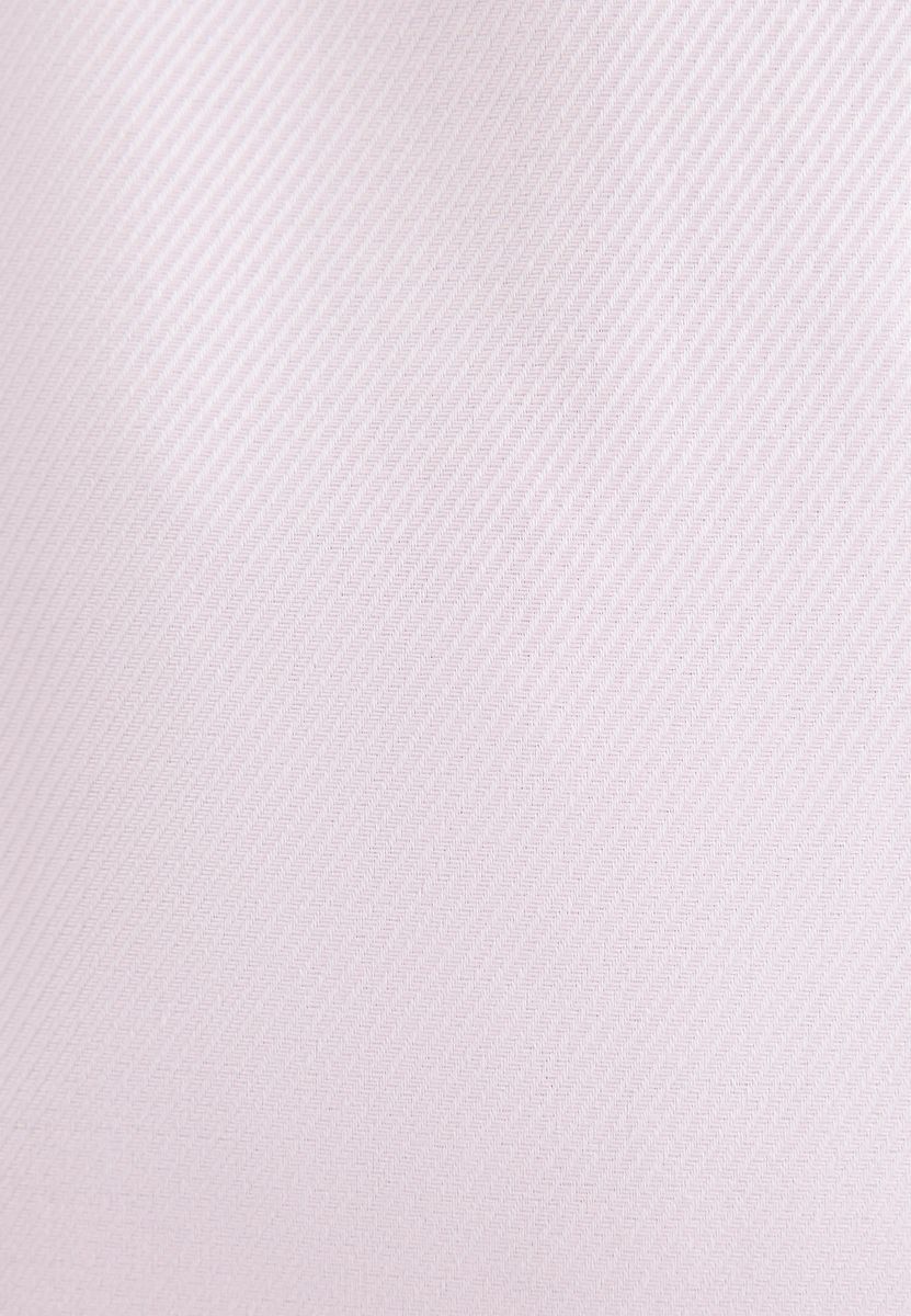 Elegante weiße Bluse mit Stehkragen