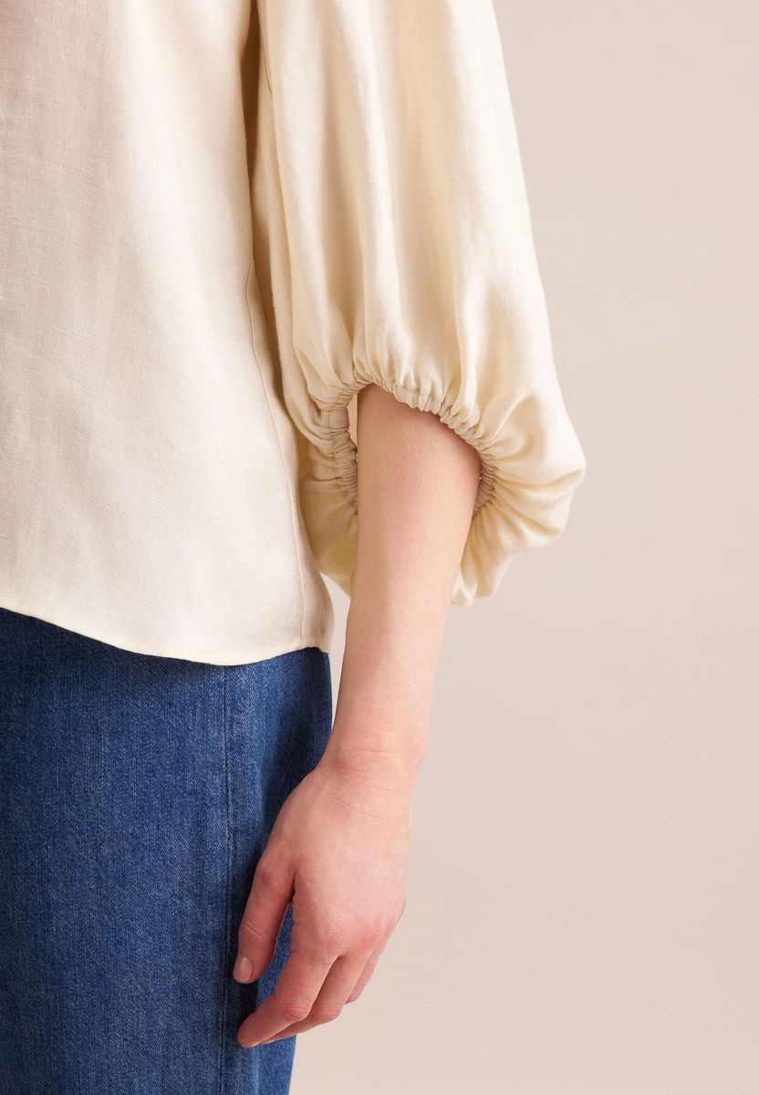 Elegante beige Bluse mit Leinenanteil