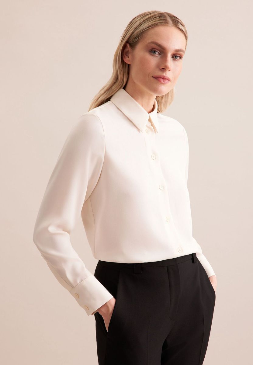 Klassische Langarm-Knopfbluse