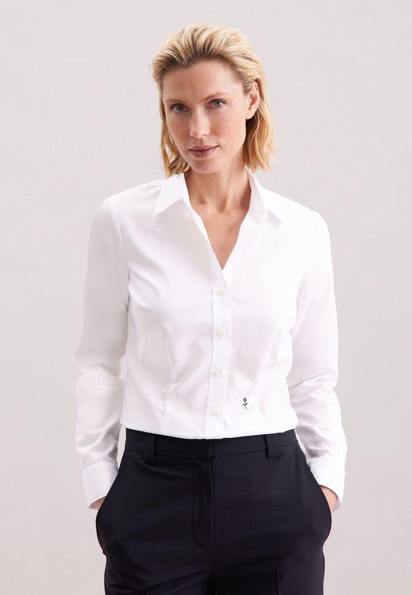 Klassisches, schlankes Hemd mit Knopfleiste