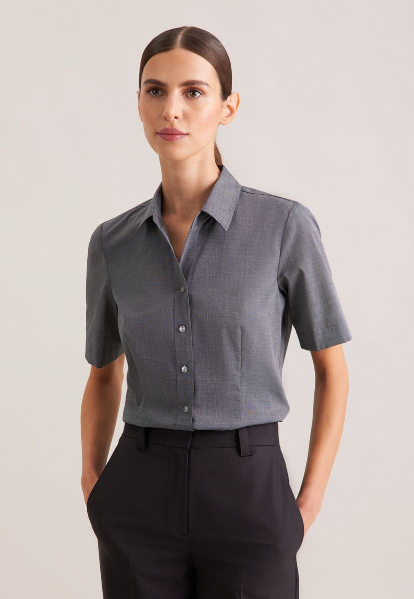 Klassische kurzärmelige Hemdbluse