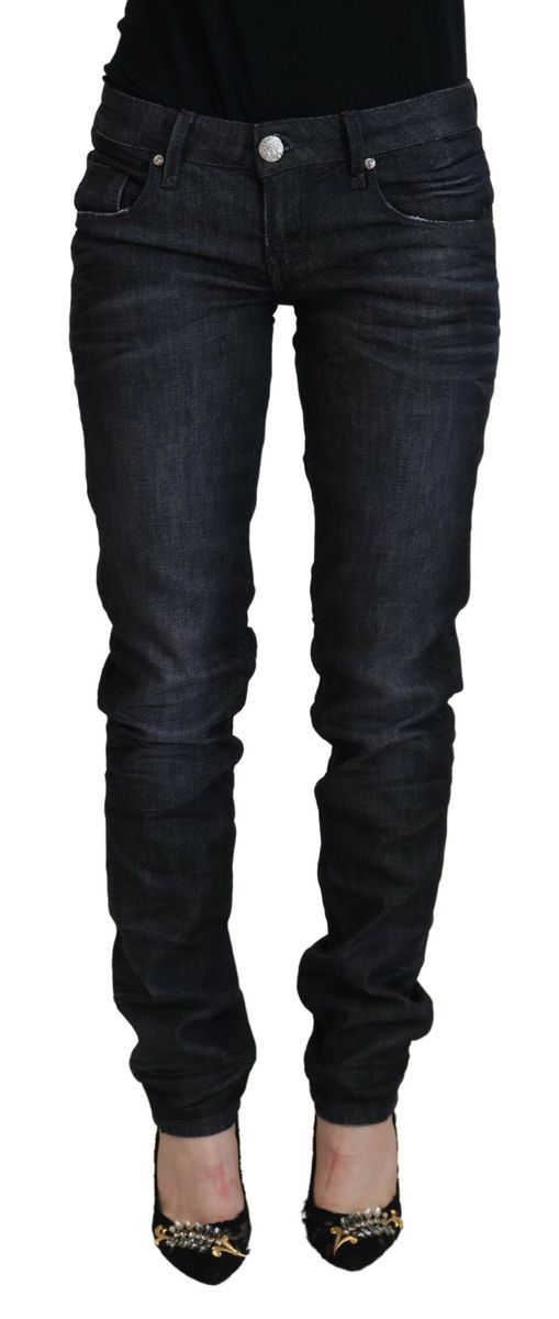 Schmal geschnittene Jeans mit niedriger Taille