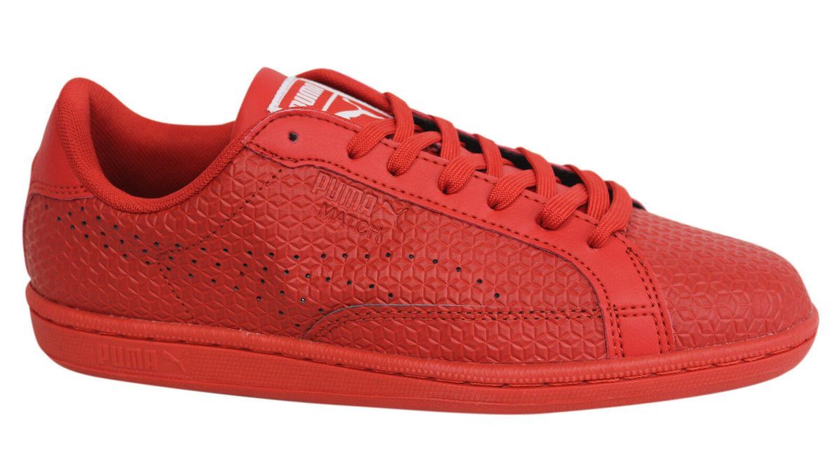 Low-Top-Sneakers mit geprägter Textur