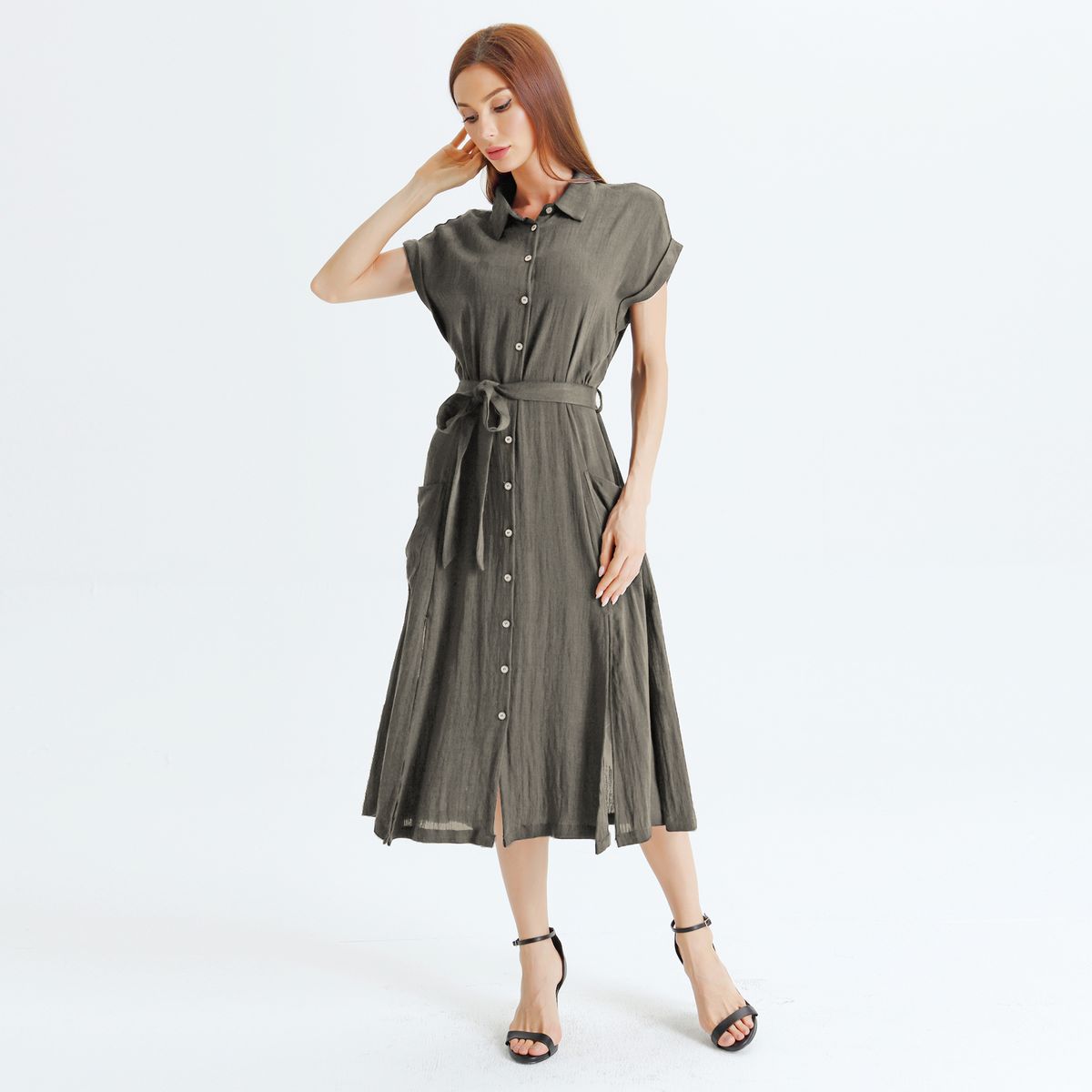 Hemdkleid mit Gürtel und Schlitzen
