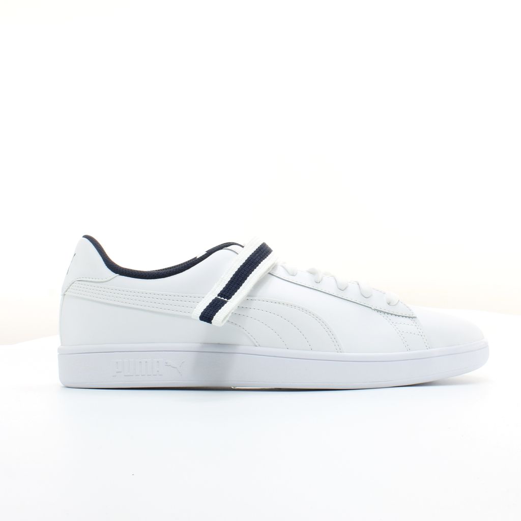 Klassische weiße Leder-Sneakers mit Riemen