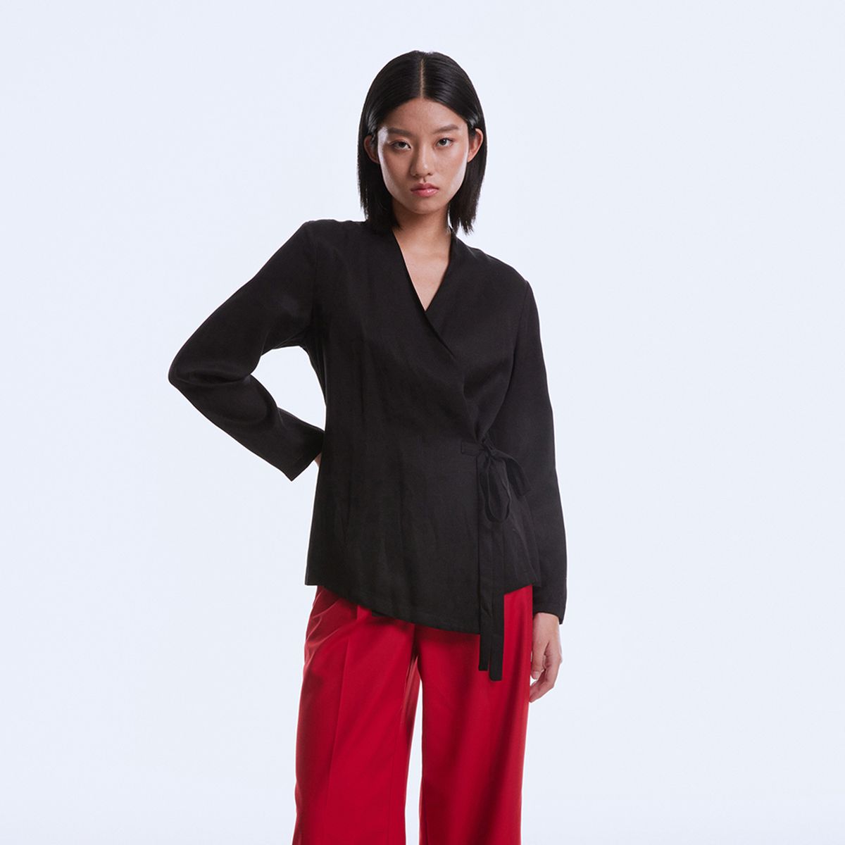 Satin-Wickelbluse mit Bindeband