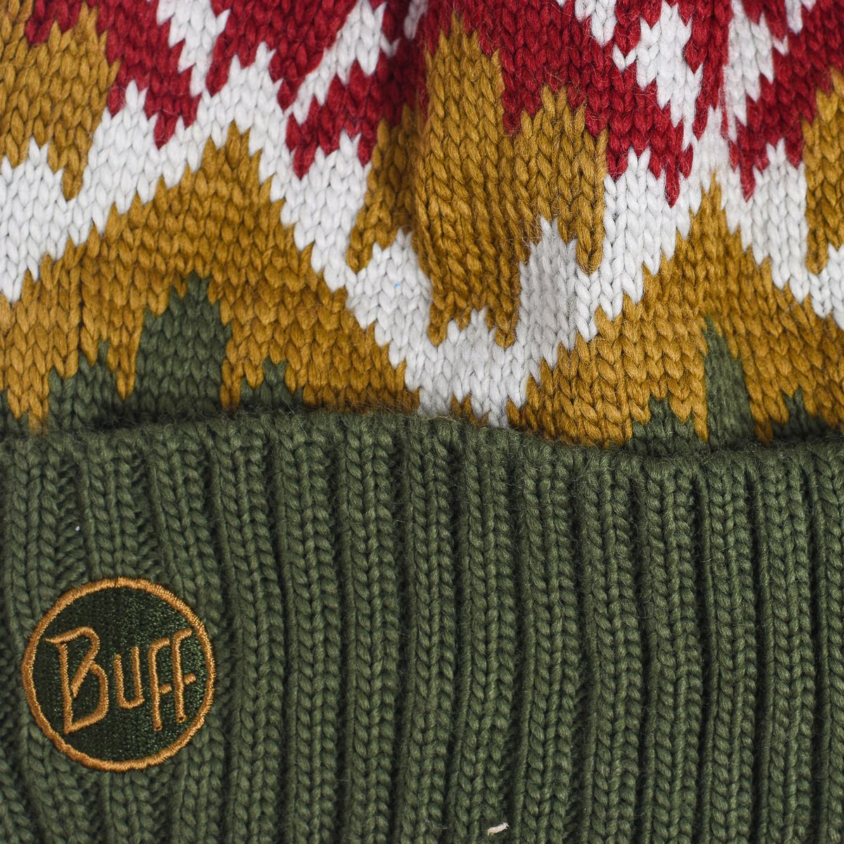 Geometrische Strickmütze mit Fleecefutter