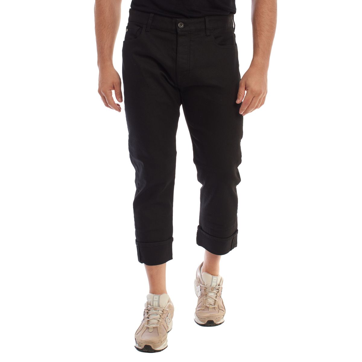 Moderne, verkürzte Jeans mit geradem Bein