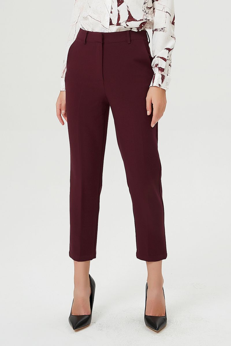 Schmal Zulaufende Caprihose