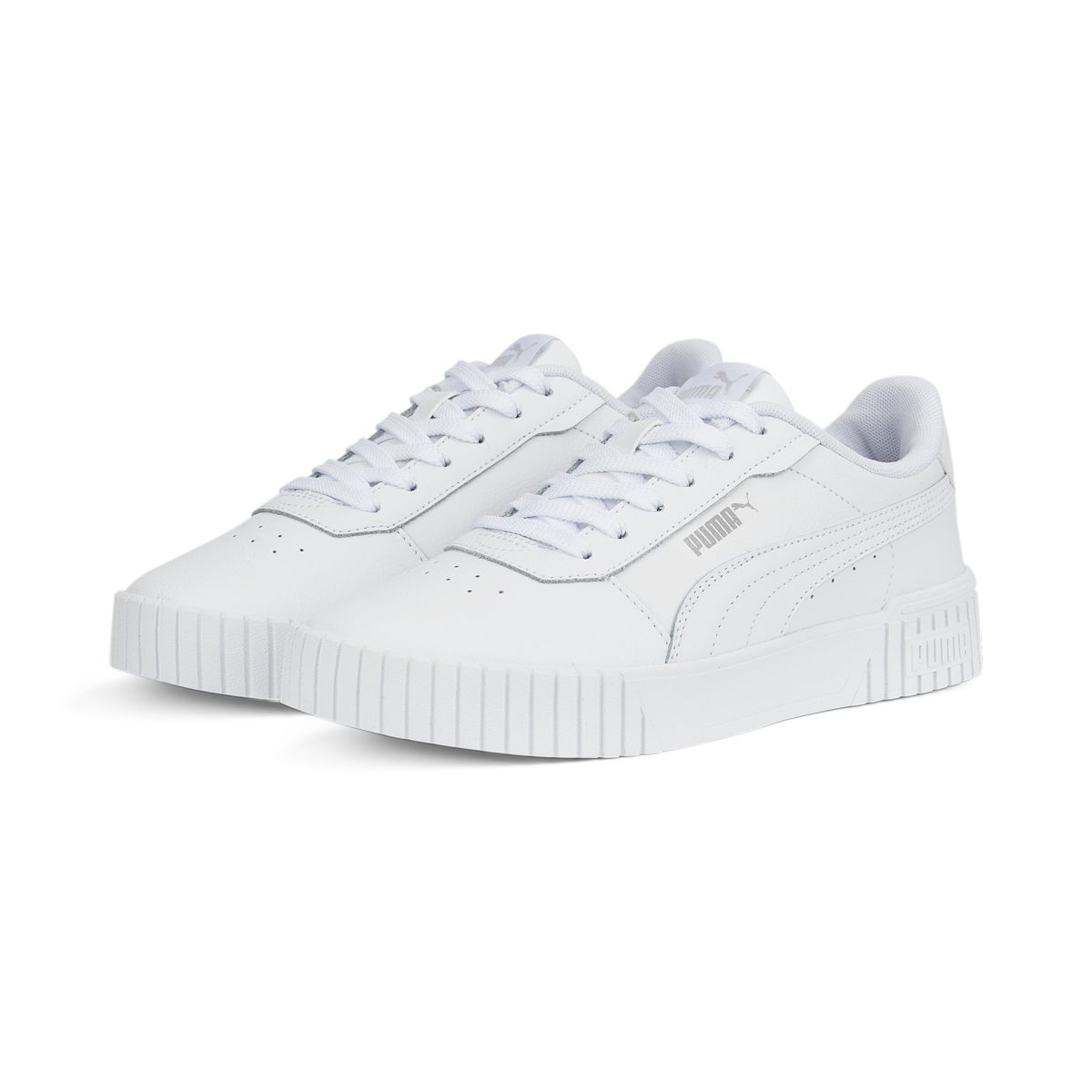 Klassische Tennis-Sneaker im 80er Stil