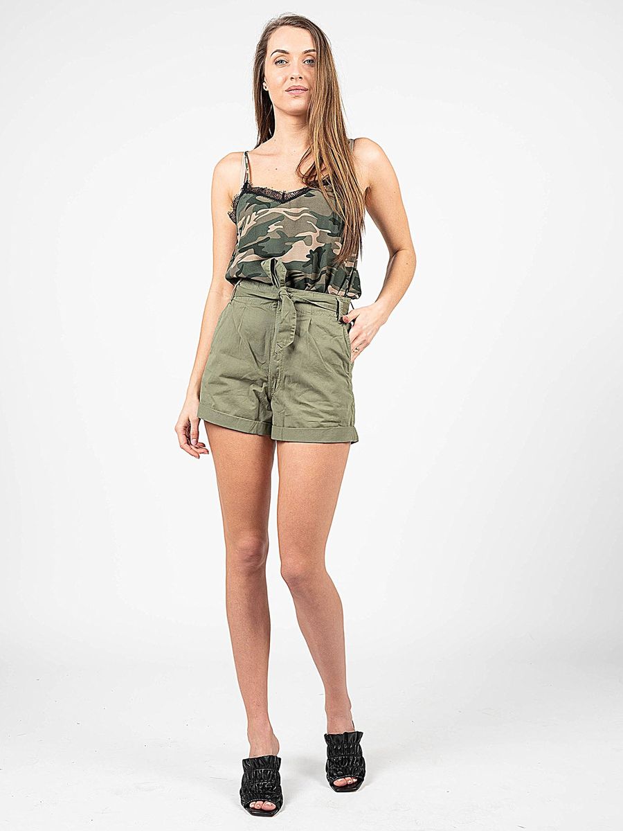 High-Waist-Shorts mit Bindegürtel