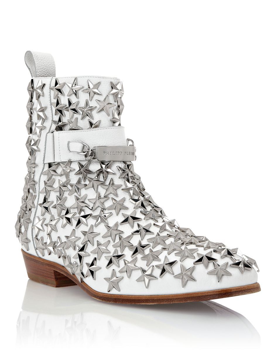 Sternbesetzte Leder-Stiefeletten