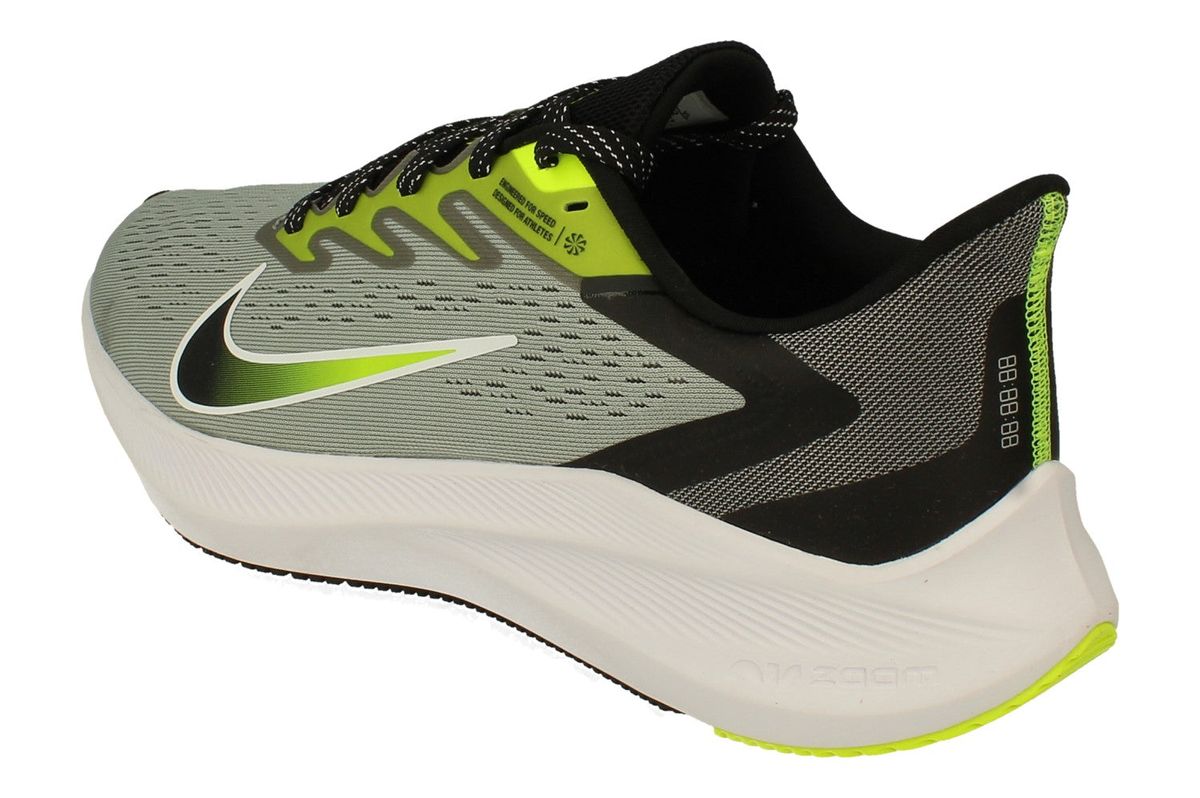 Zoom Winflo 7 Laufschuhe