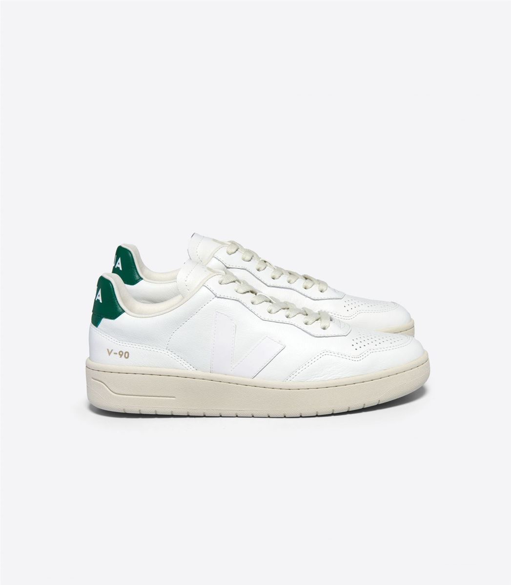 Weiße Leder-Sneakers mit niedrigem Schaft und grüner Ferse