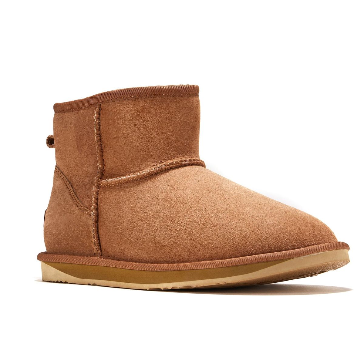 Kurze Schaffellstiefel aus Wildleder