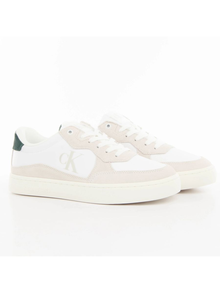 Sneaker mit Wildlederbesatz und niedrigem Profil
