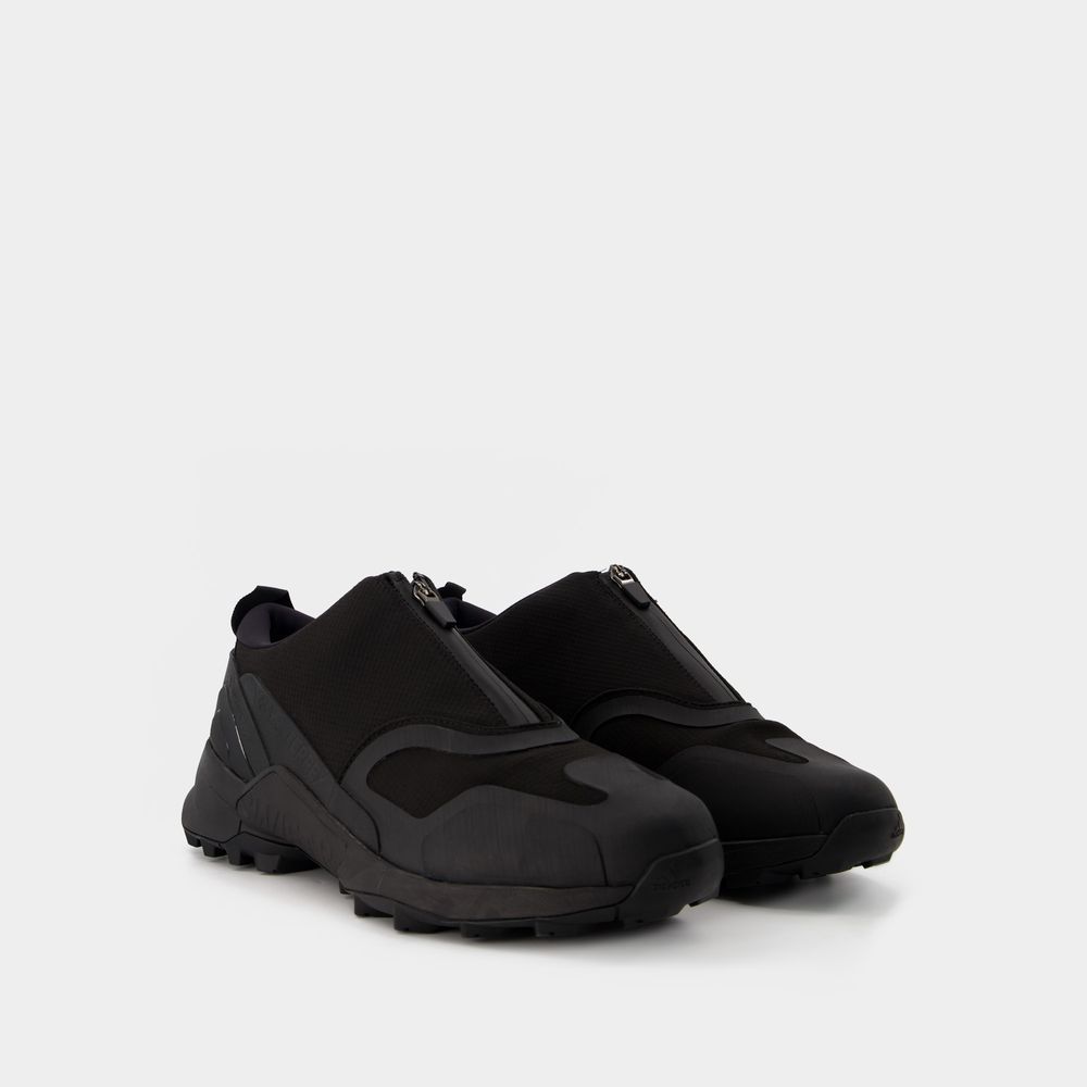 Swift R3 Low-Top Gore-Tex Sneaker