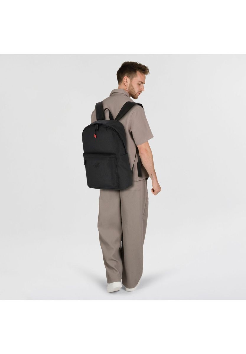 Minimalistischer schwarzer Laptop-Rucksack mit Emblem