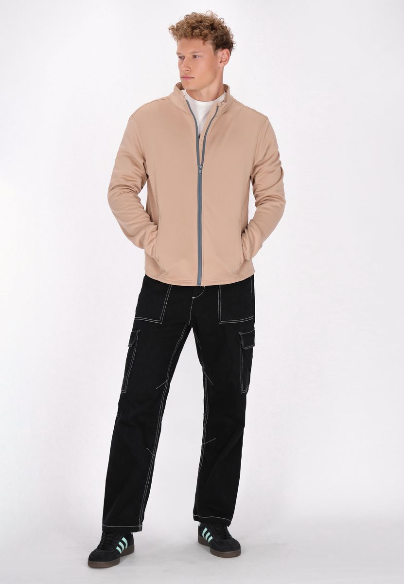Minimalistischer Performance-Zip-Up mit Stehkragen