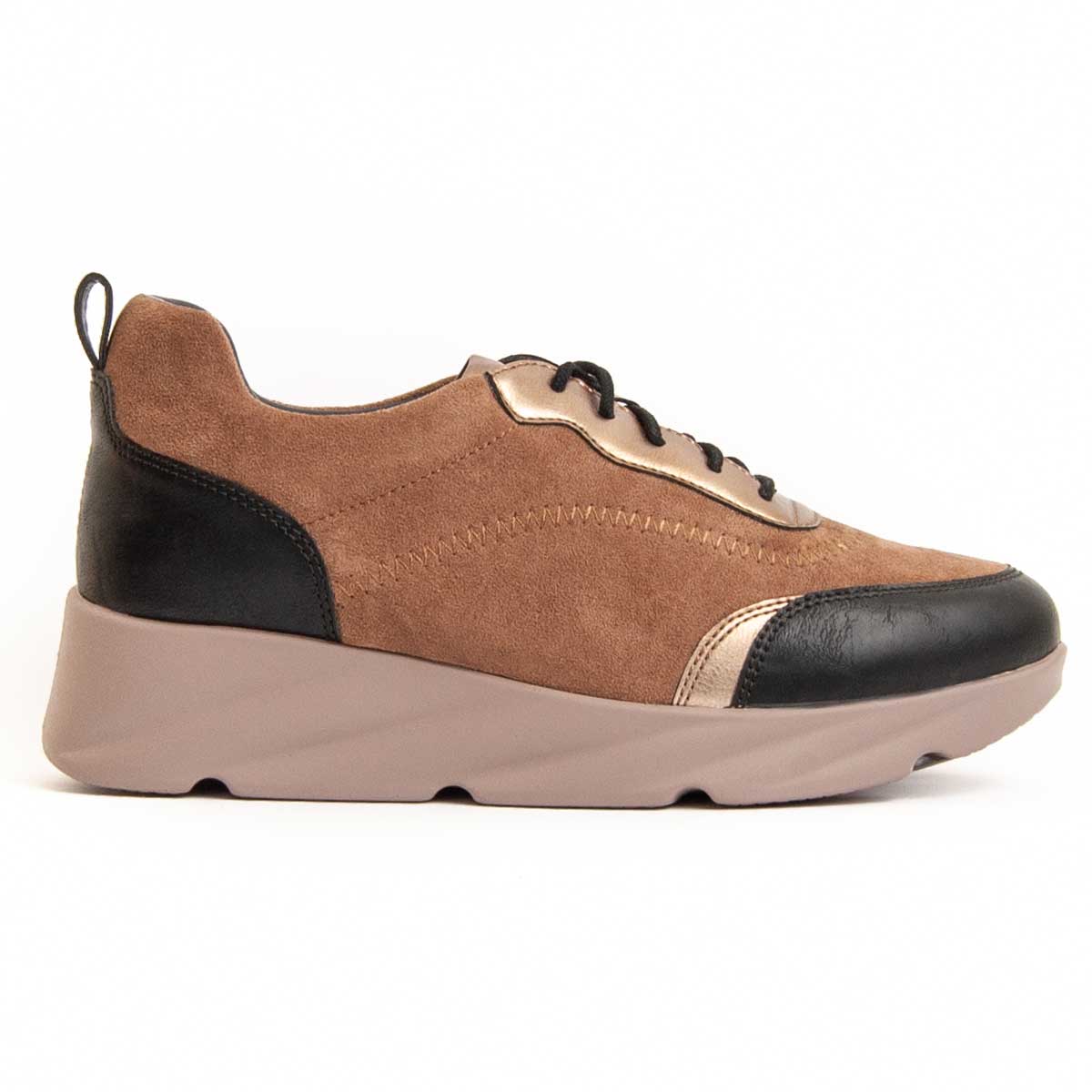 Lässiger Keilsneaker
