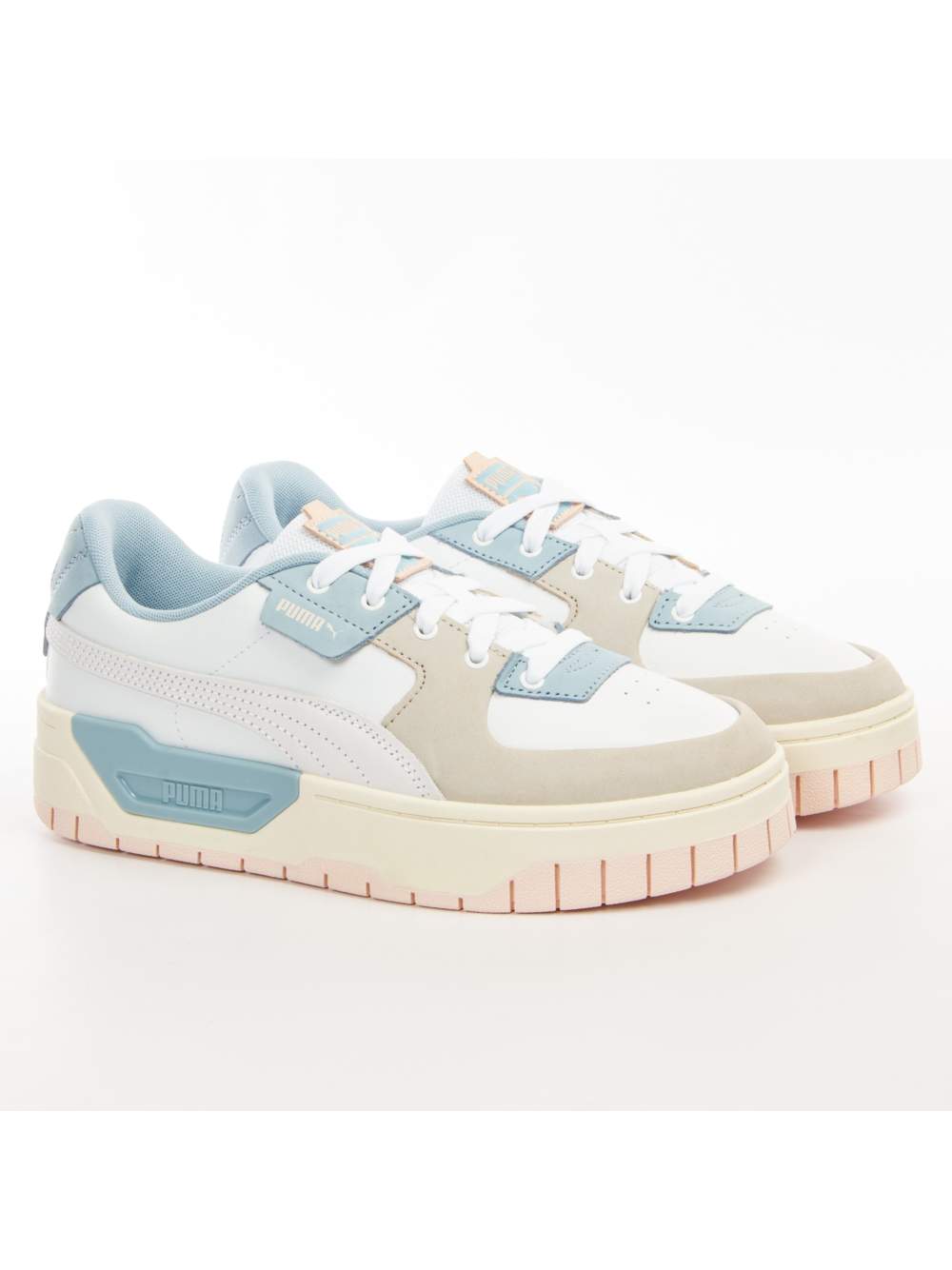 Retro-inspirierte Plateausneakers mit Pastellakzenten