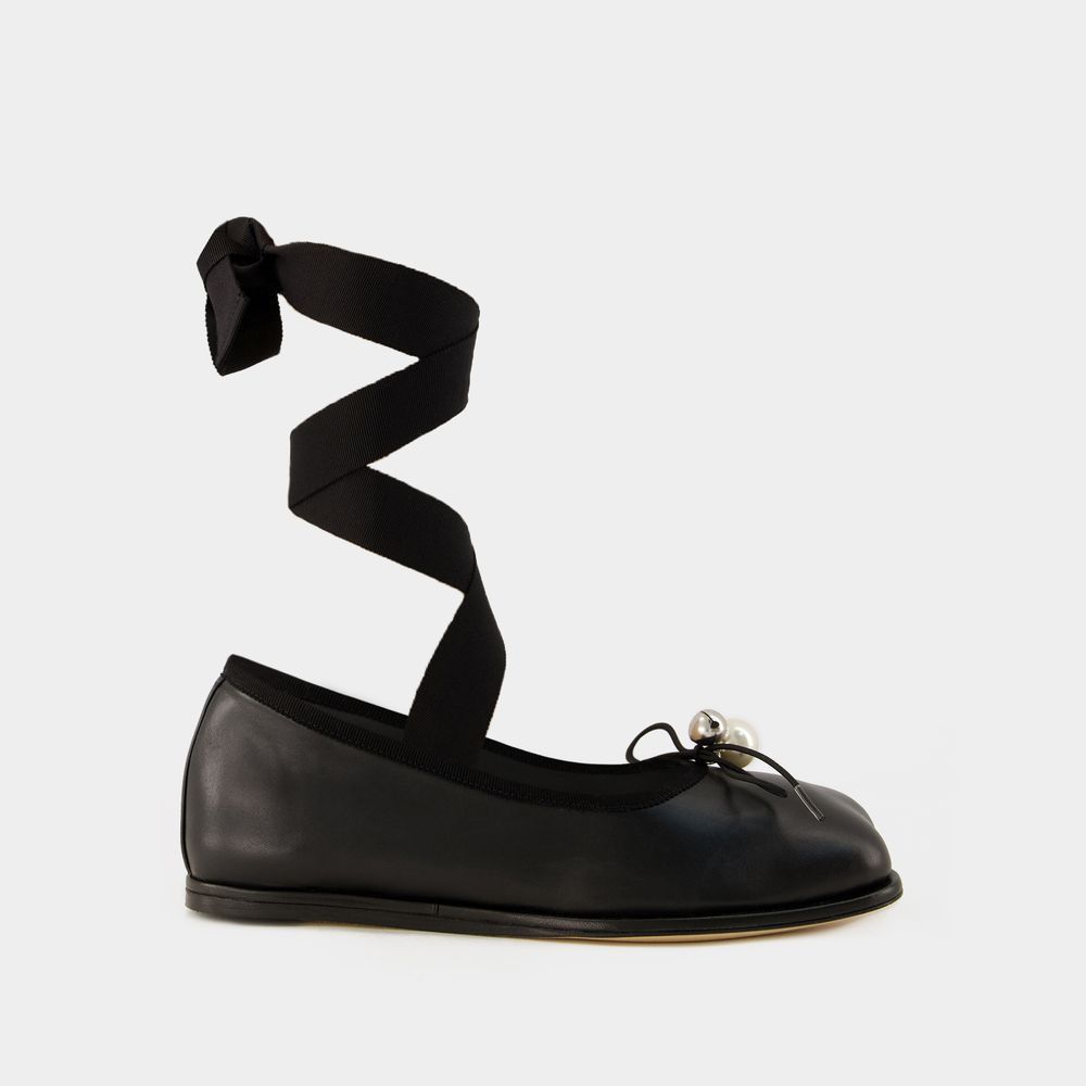 Schwarze Leder Ballerina mit Knöchelband