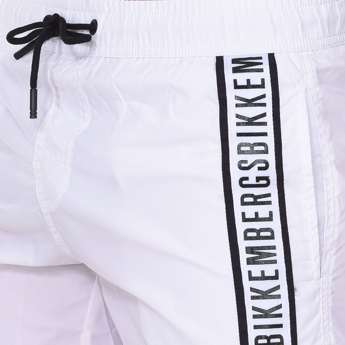 Sportliche Badeshorts mit Logo-Band