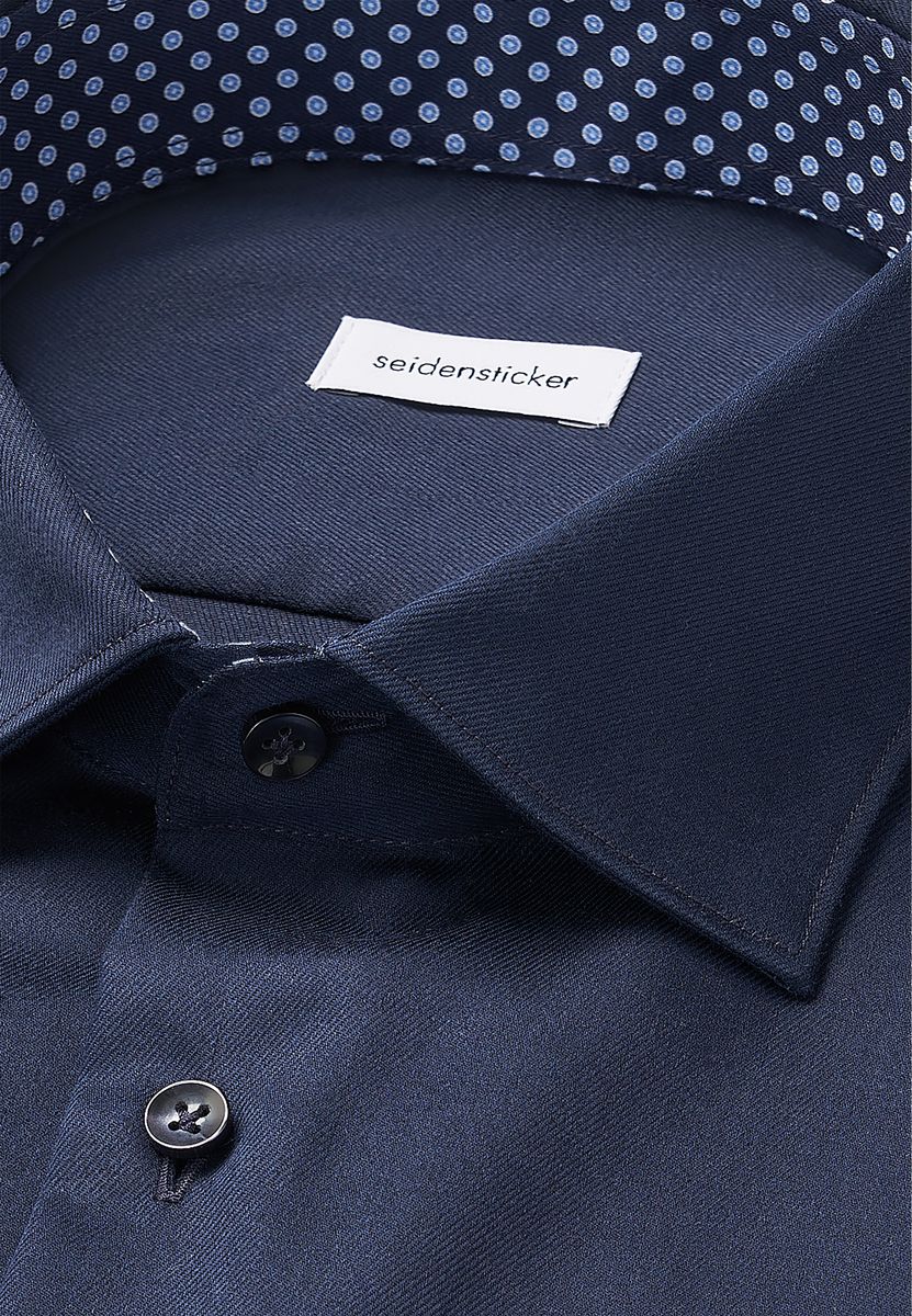 Klassisches marineblaues Businesshemd Langarm