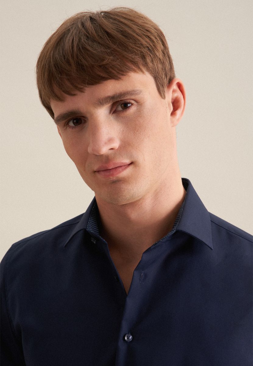 Smart Essentials Slim-Fit Hemd