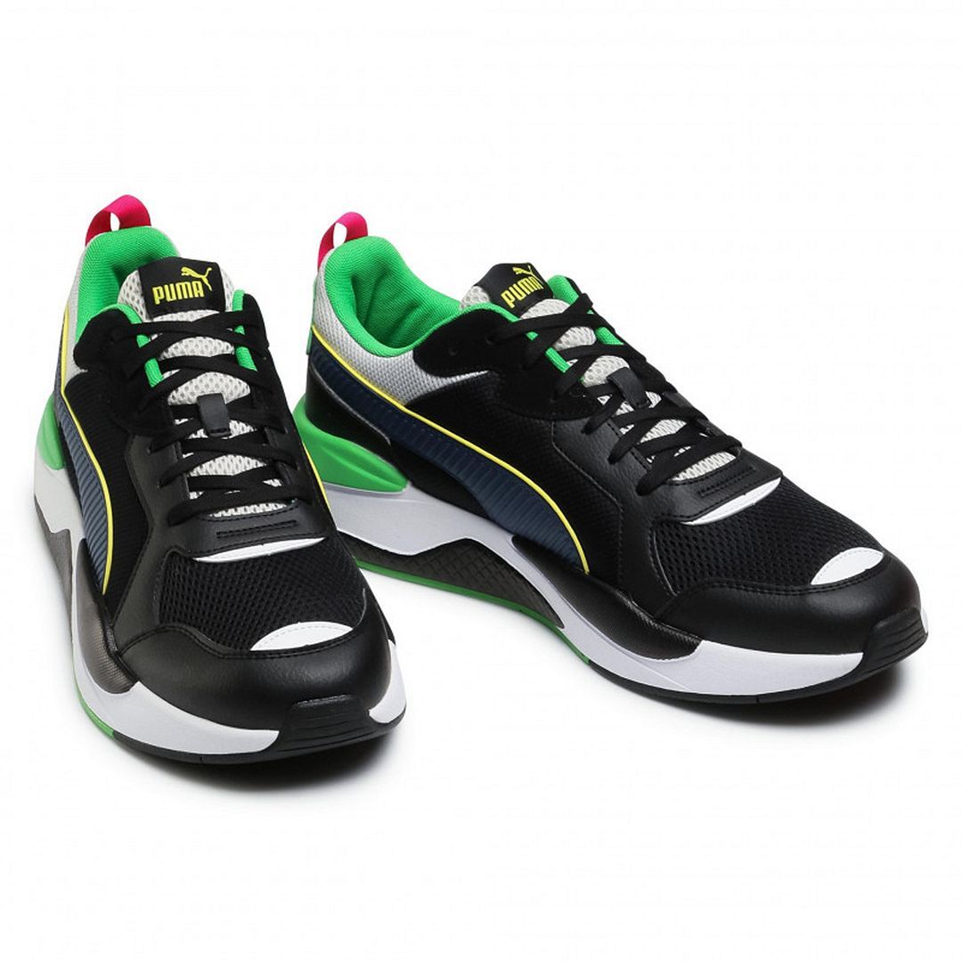 Dynamische Sneakers mit Multi-Panel-Design