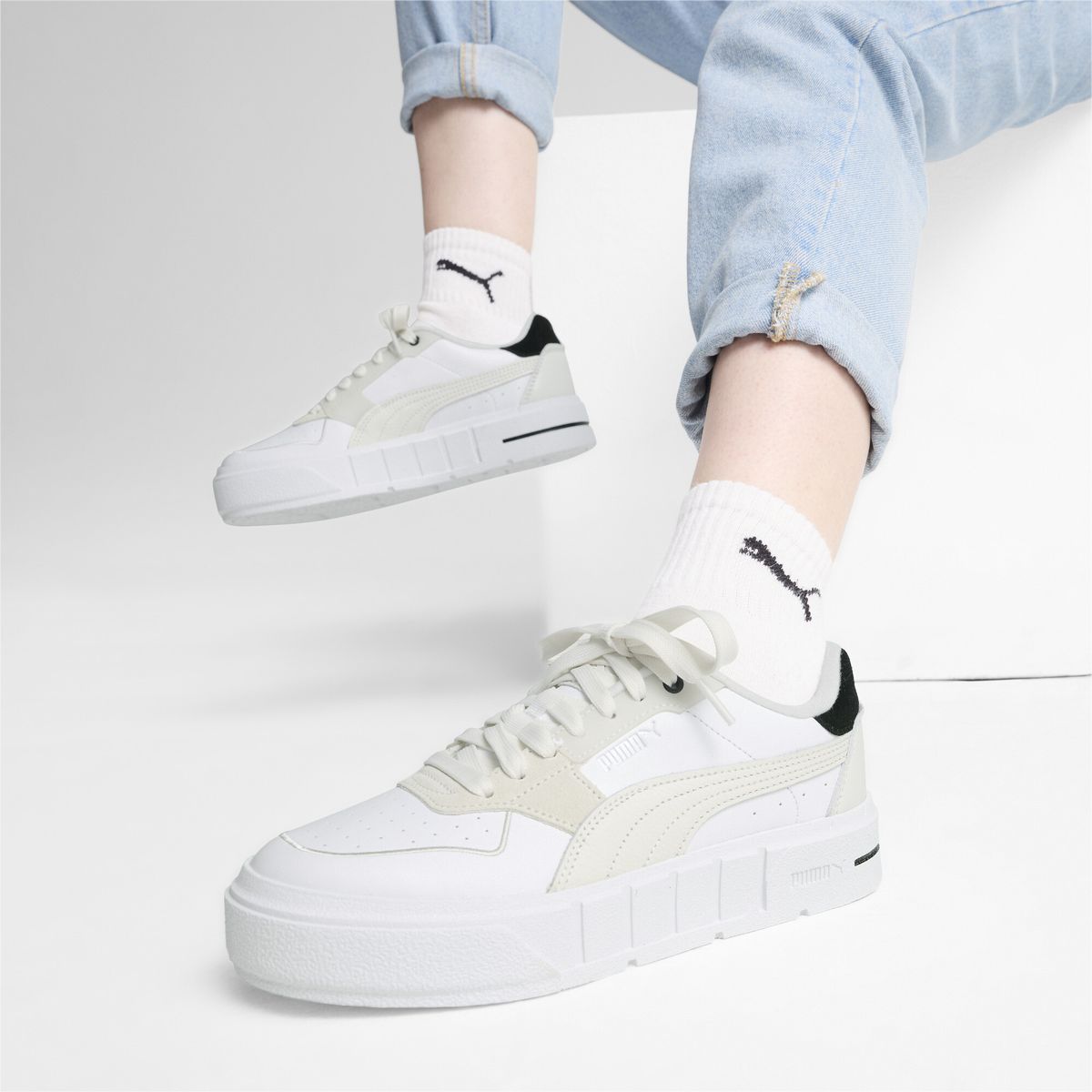 Plattform-Sneaker mit Kontrast-Details