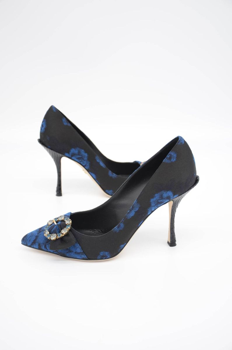 Florale Stiletto-Pumps mit Schmuck