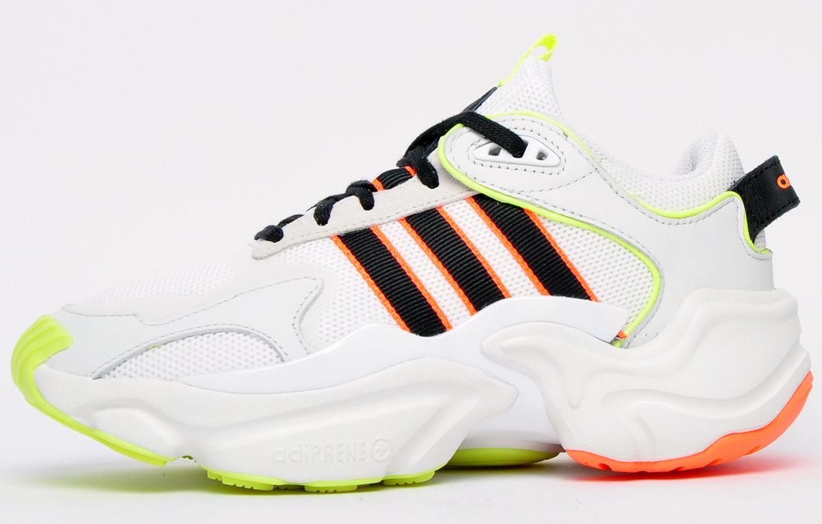 Retro-inspirierte klobige Sneaker