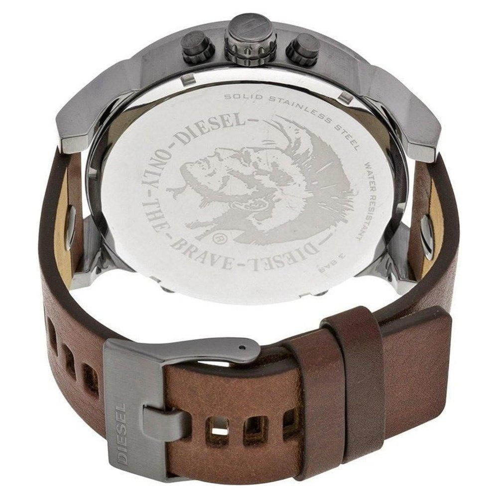 Multifunktionaler Chronograph mit Dualzeit