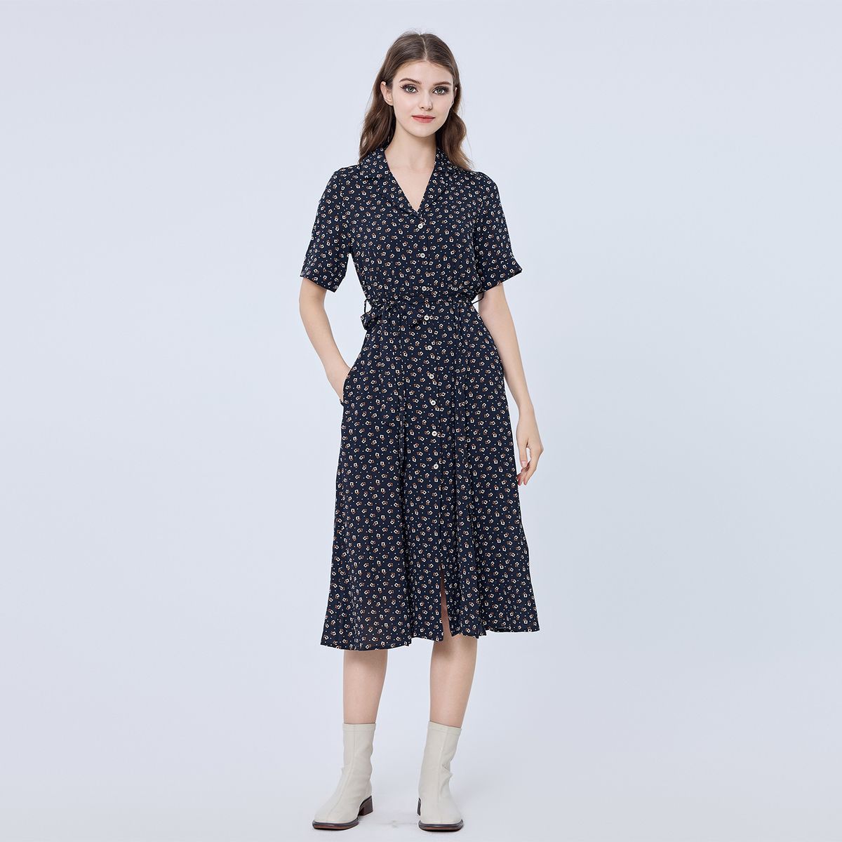 Midi-Hemdblusenkleid mit Retro-Print