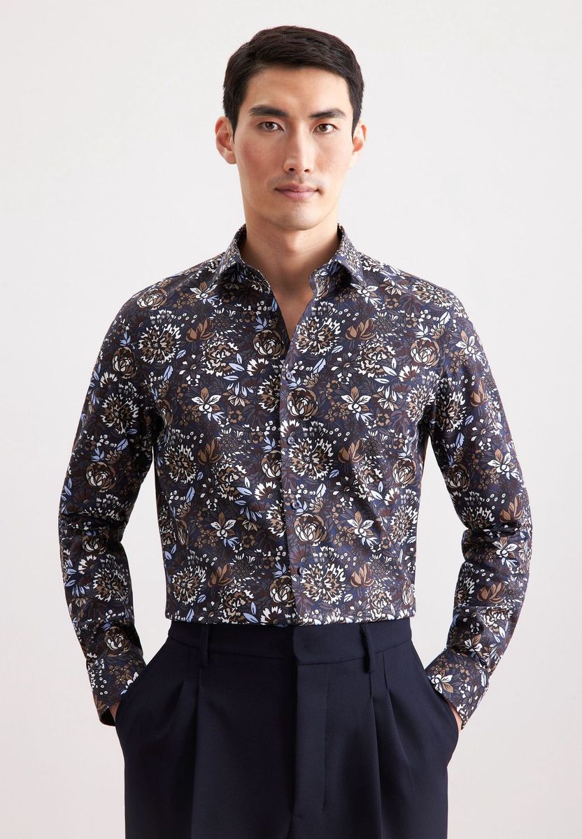 Braunes Slim-Fit Hemd mit Blumendruck