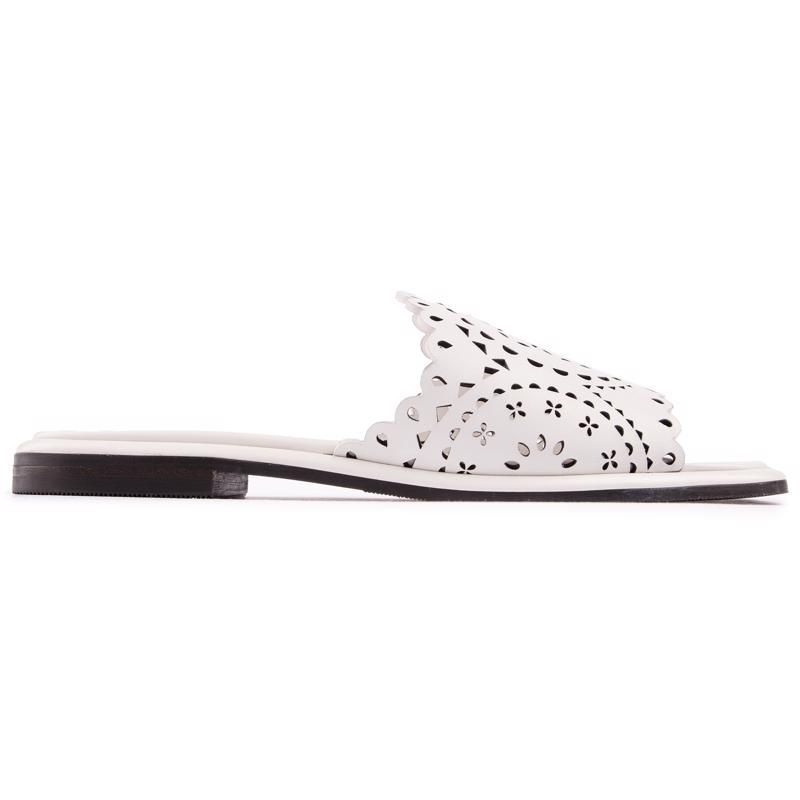 Sommer-Sandalen aus gelasertem Leder