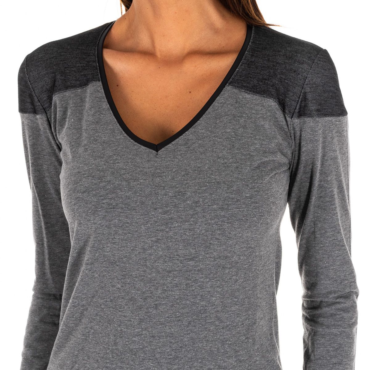 Zweifarbiges Langarmshirt mit V-Ausschnitt