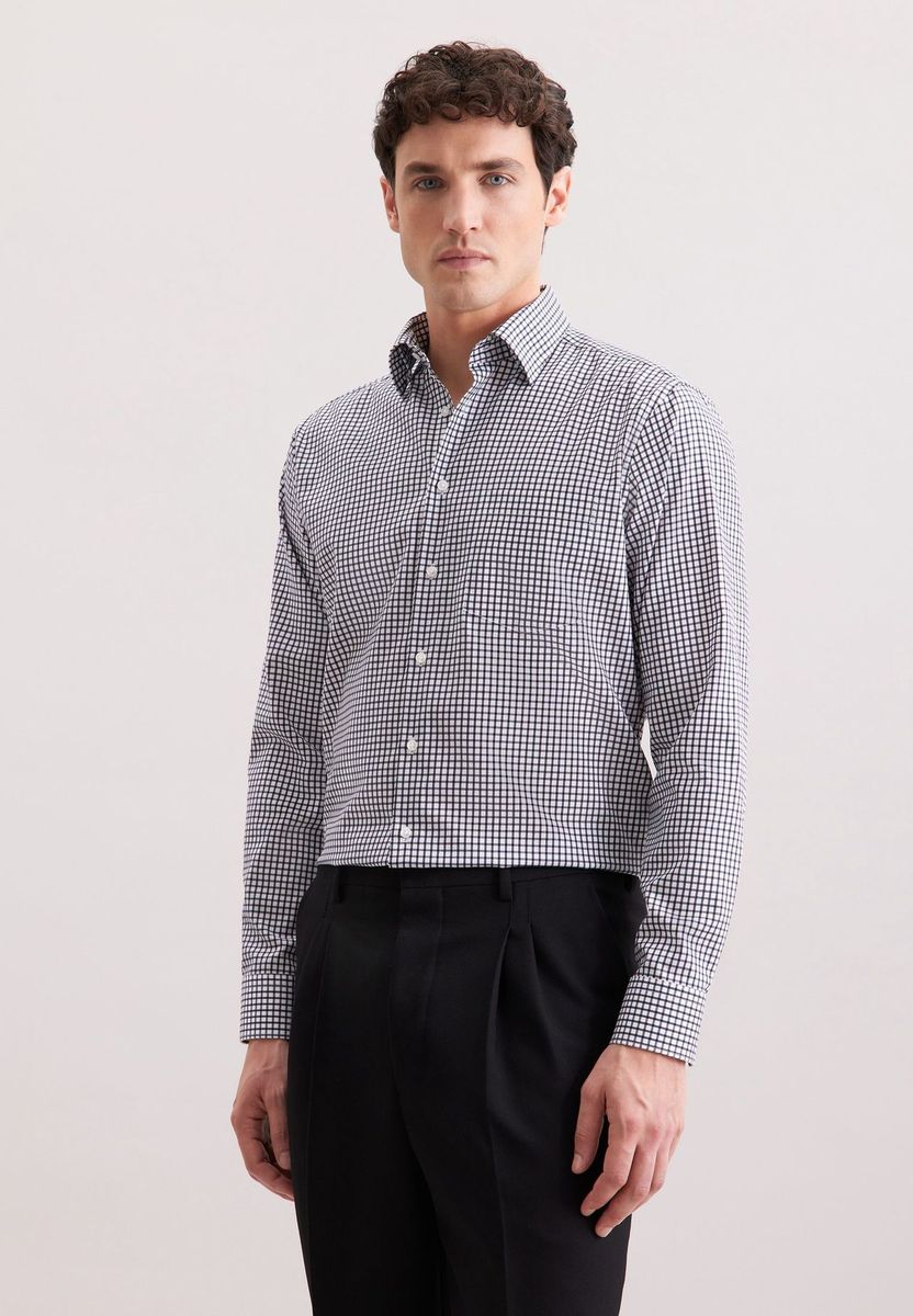 Klassisches kariertes Langarmhemd