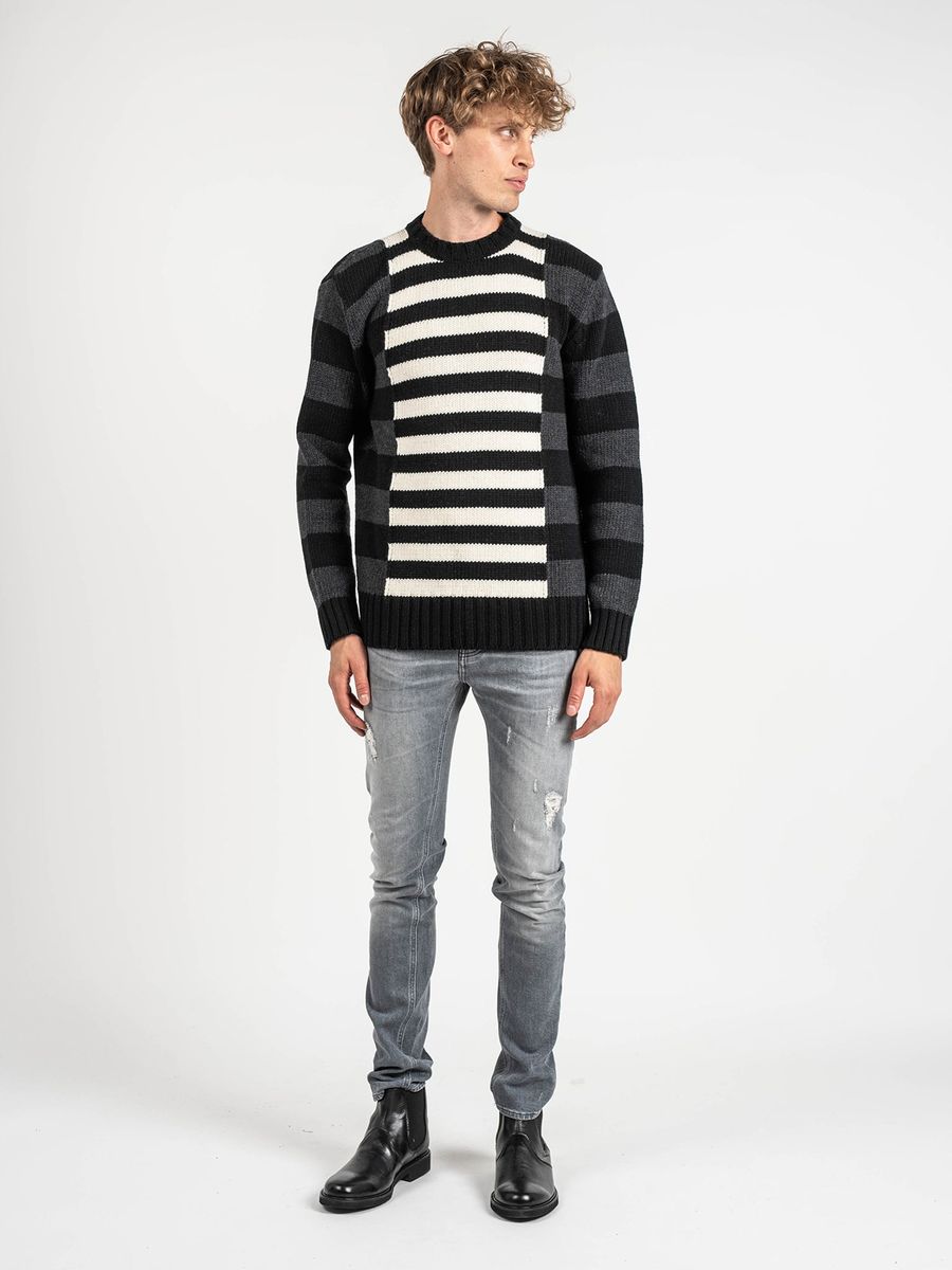 Gestreifter Colour-Block Wollpullover