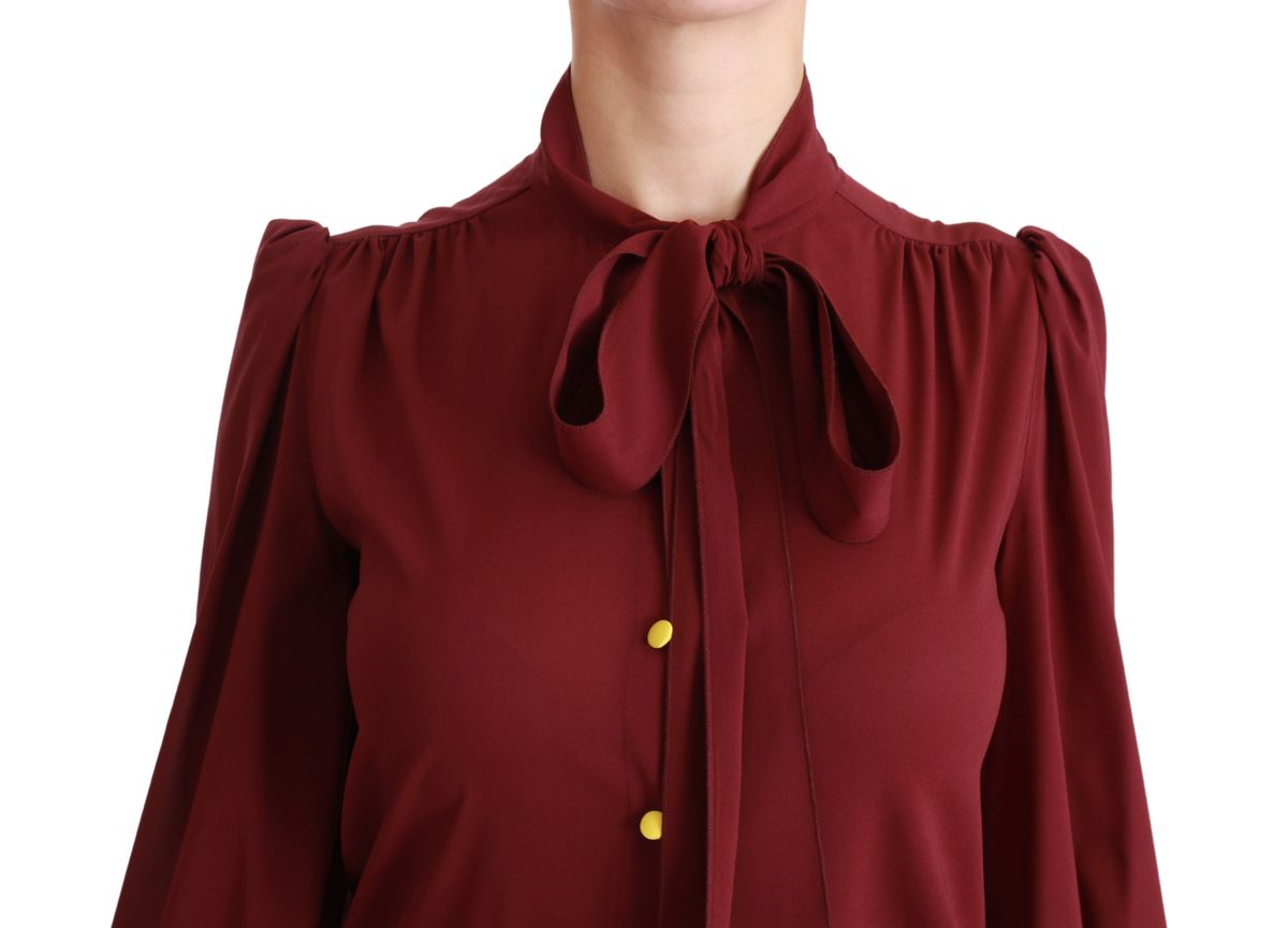 Elegante Bluse mit Schleife und Knöpfen