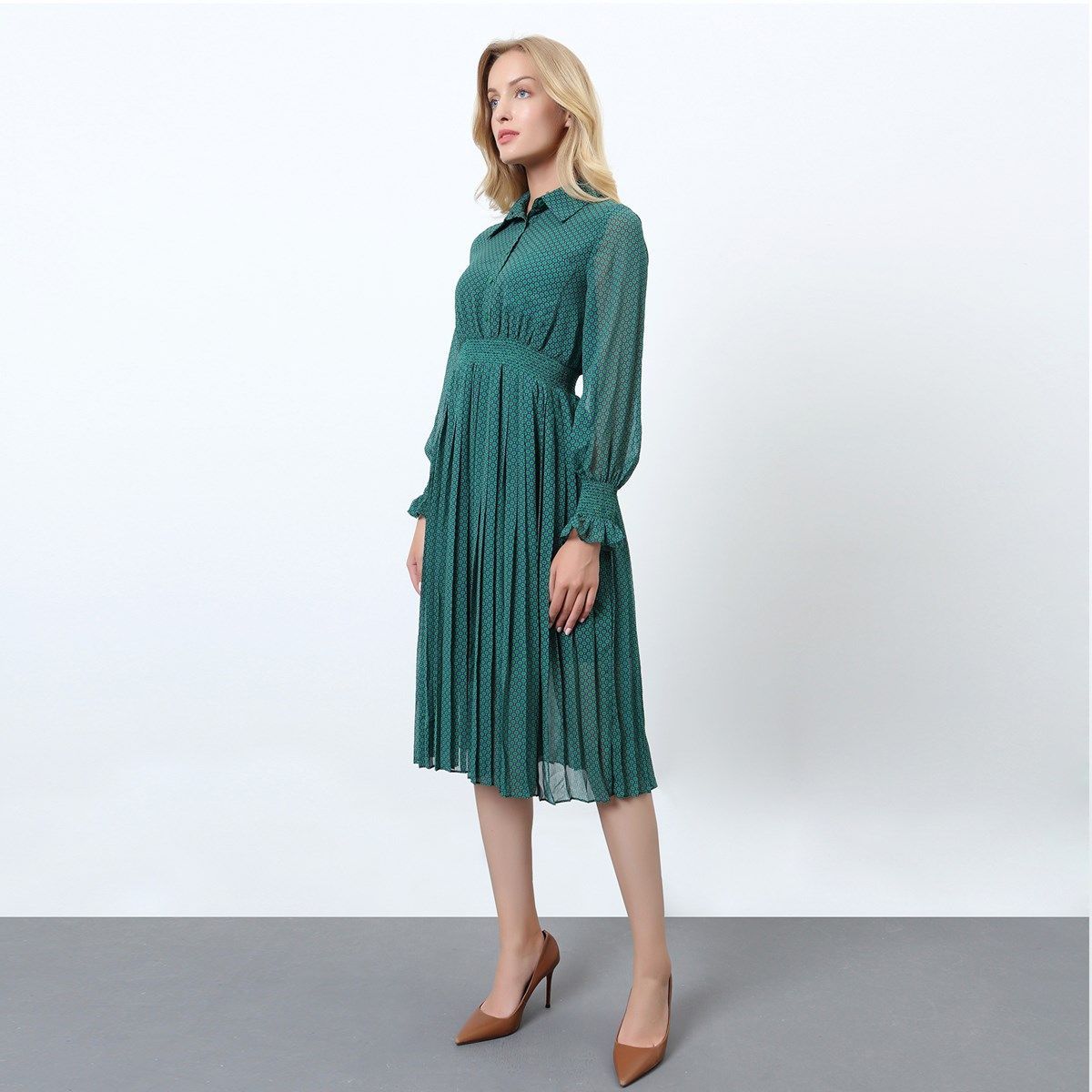 Bedrucktes Plissee-Midi-Hemdkleid
